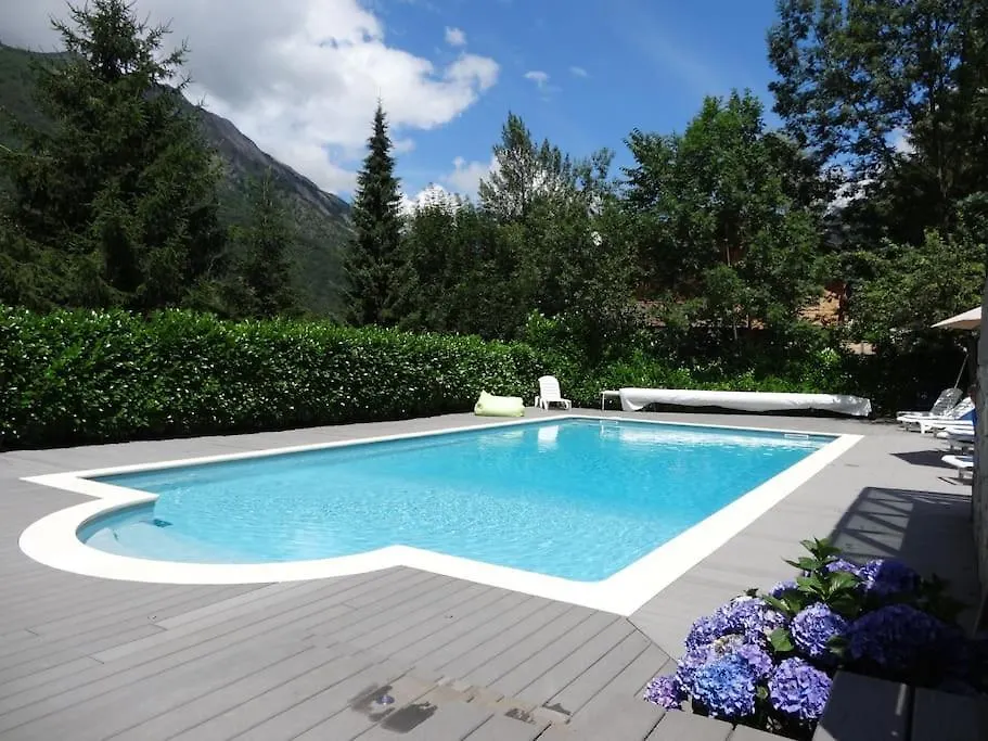 Le Chalet 102. 3 Chambres. Terrasse. Parking. Wifi Cauterets