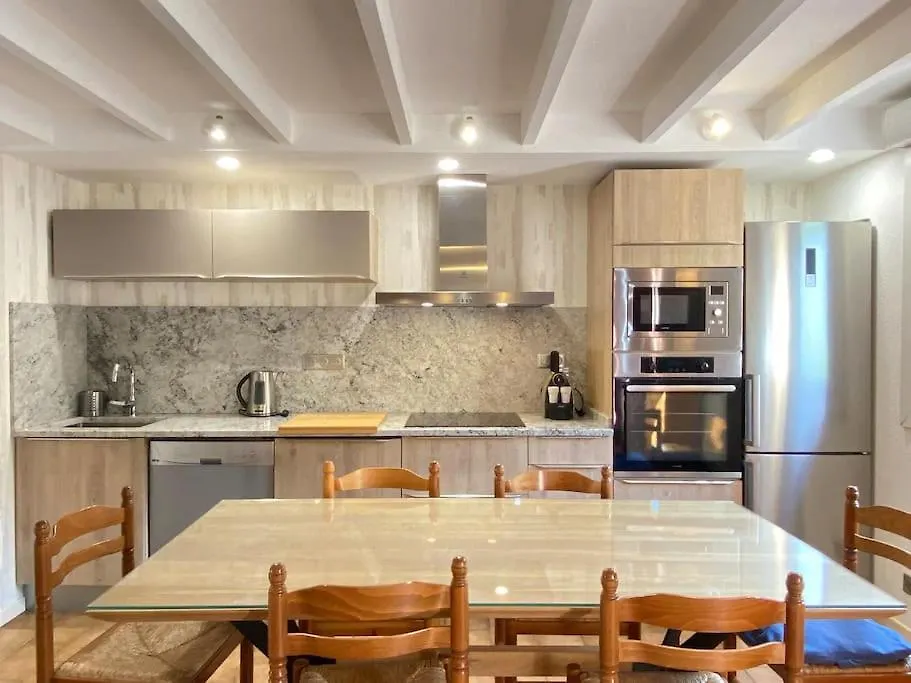 Le Chalet 102. 3 Chambres. Terrasse. Parking. Wifi Cauterets 0*,  France