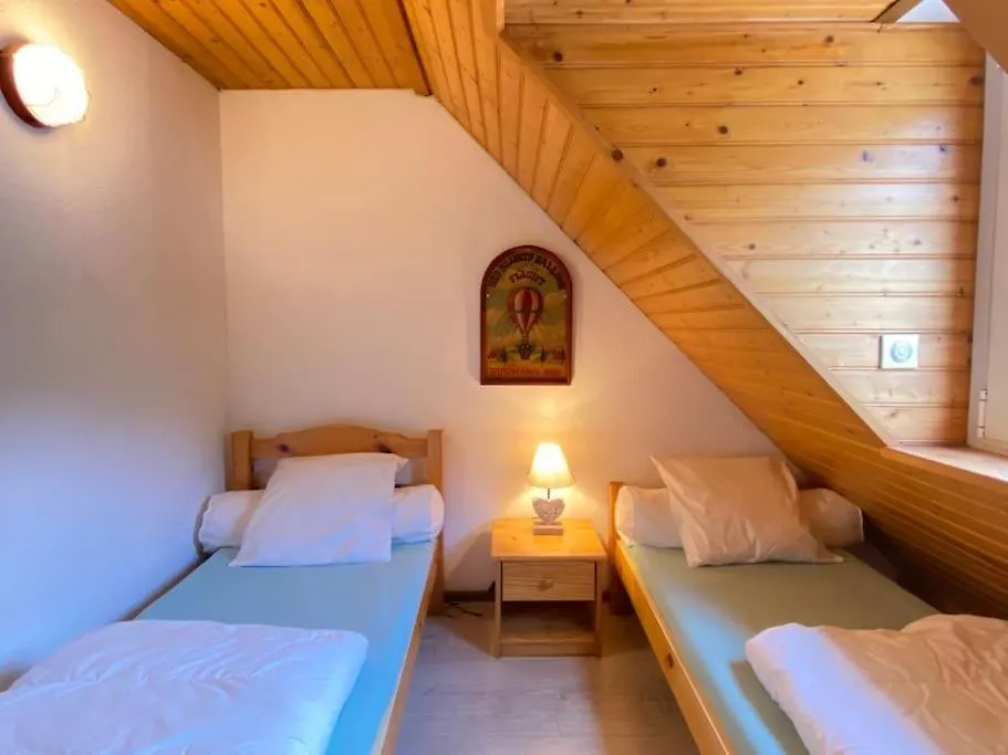 Le Chalet 102. 3 Chambres. Terrasse. Parking. Wifi Cauterets 0*,